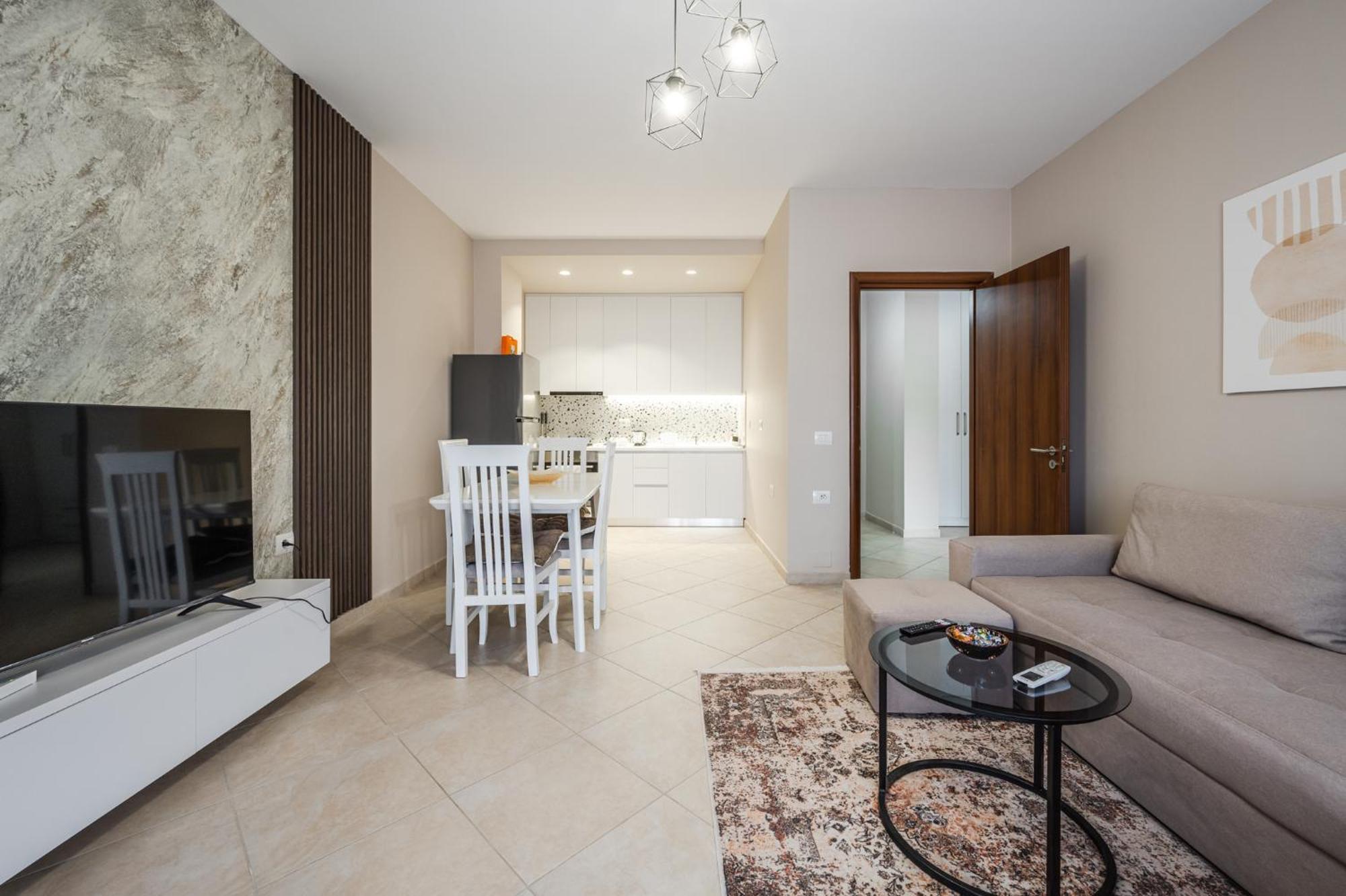 City Center Apartments By Kondo Stays Vlorë エクステリア 写真