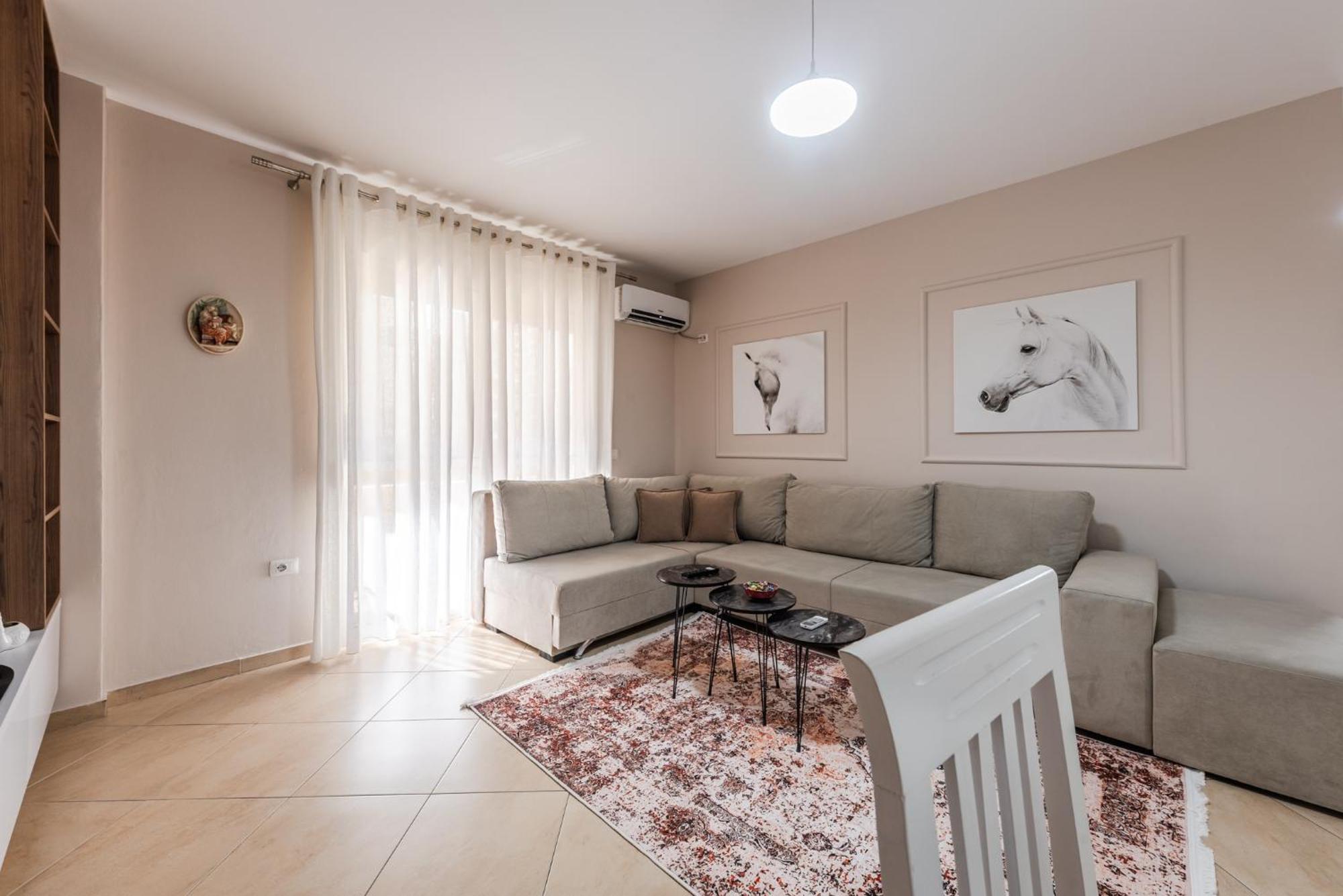 City Center Apartments By Kondo Stays Vlorë エクステリア 写真